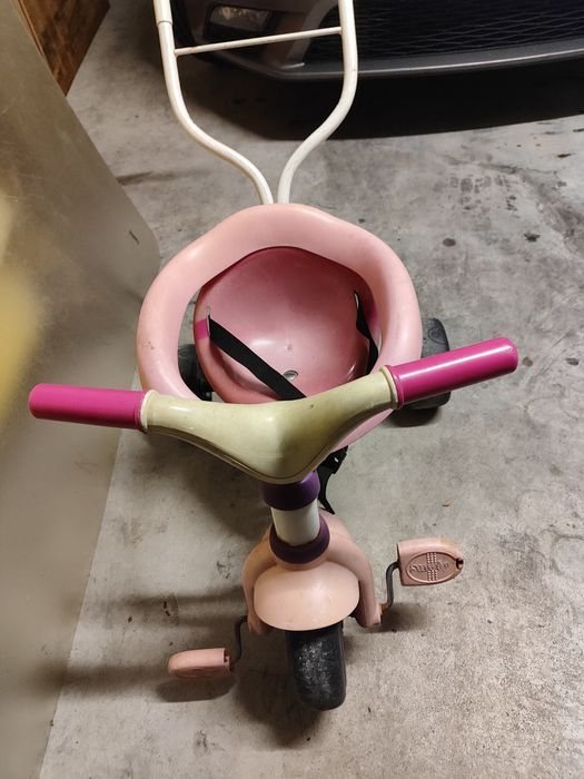 Triciclo com apoio para pai