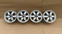 Audi A4 A5 Felgi 7.5J x 17" Komplet