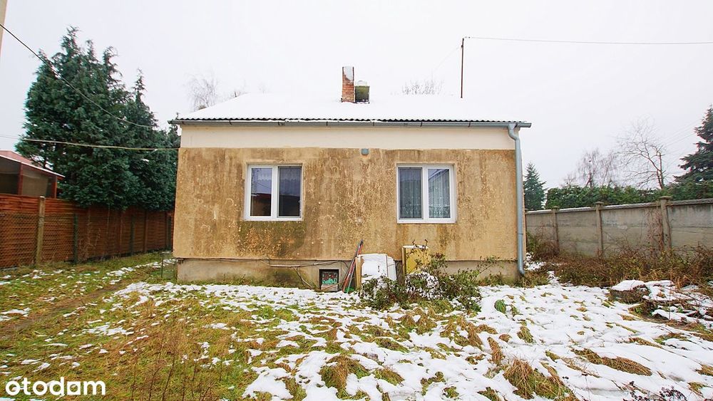 Dwa domy mieszkalne na działce 1100m2