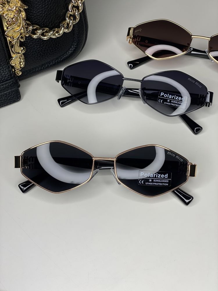 Жіночі сонцезахисні окуляри MIU MIU Polarized ромби Поляризовані чорні