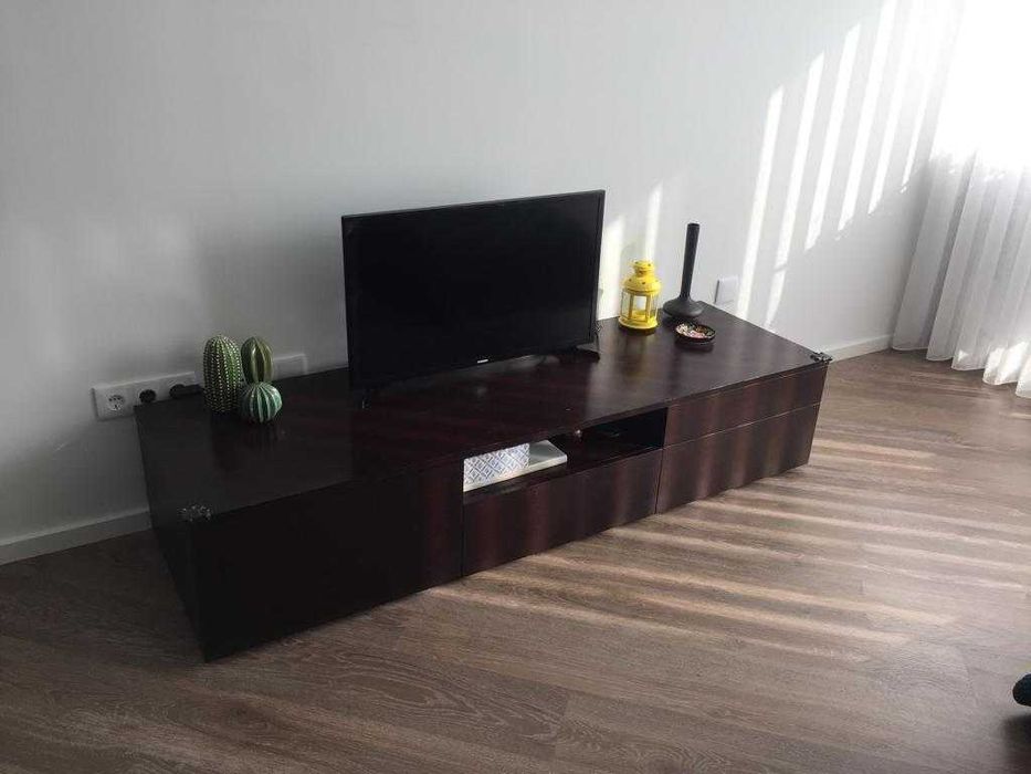 Móvel TV  de 180 cm, 4 gavetas