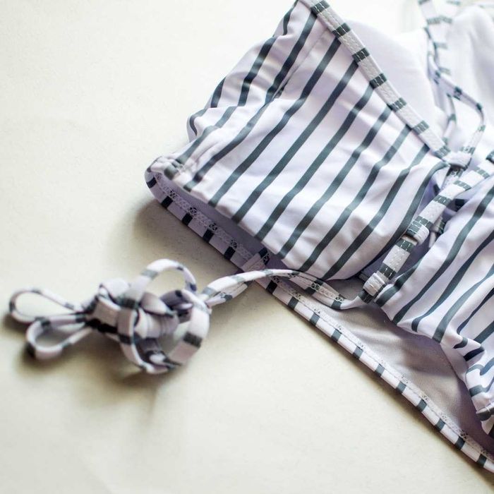 роздільний  купальник з високими трусиками