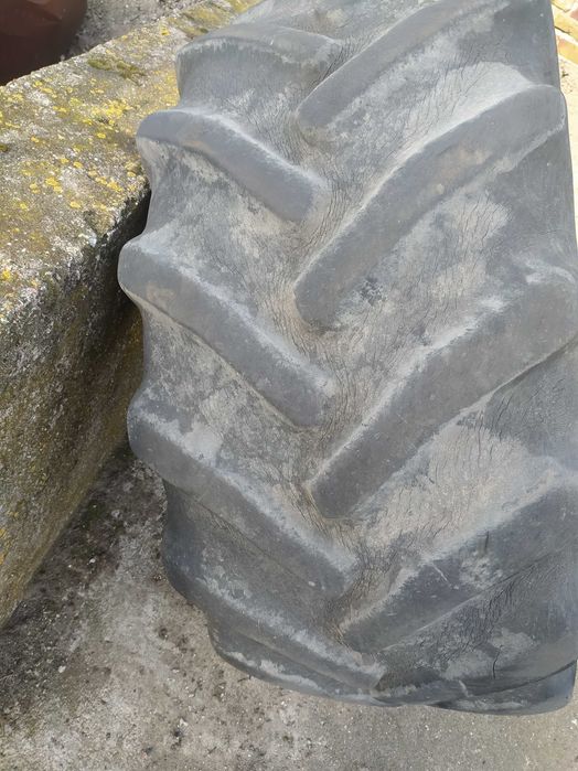 Sprzedam dwie opony 600/65R28