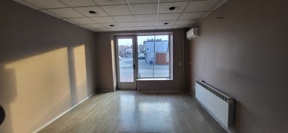 Wynajmę klimatyzowany lokal usługowy pow. 42m w centrum Sokołowa Podl.