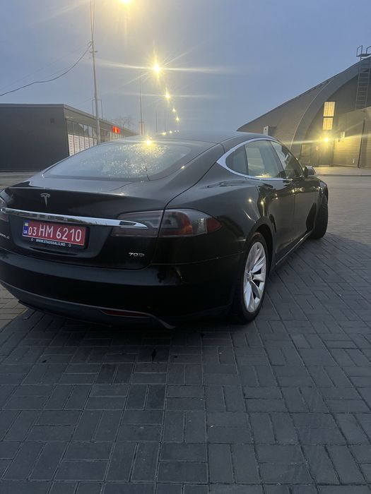 Tesla s 2015 70D