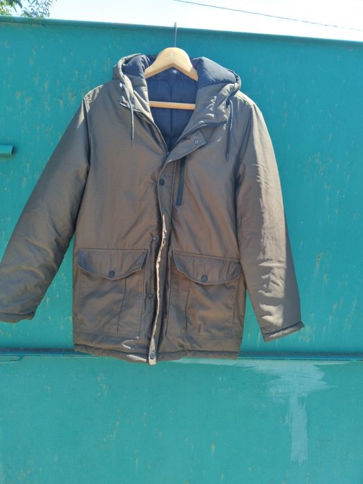 Продам мужскую зимнюю курточку пуховик L размер