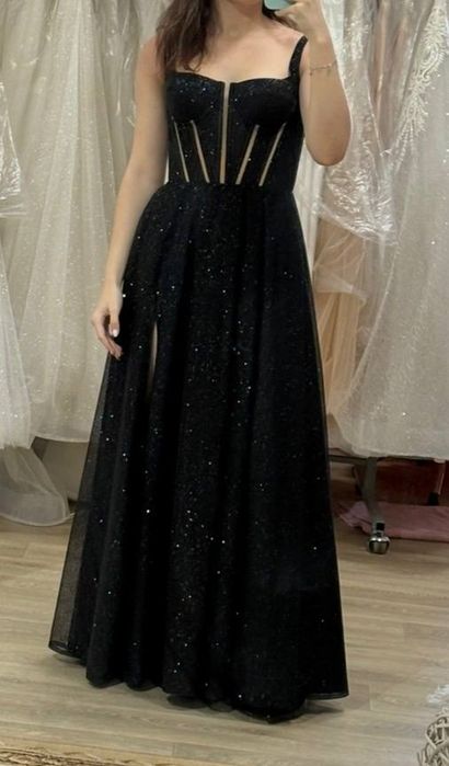 Продам  випускну сукню.