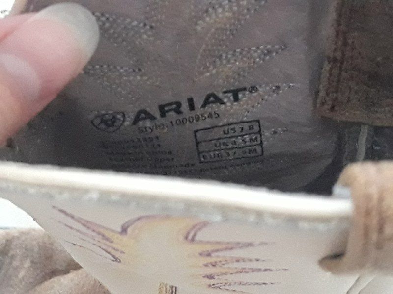 Шкіряні вінтажні ковбойські чоботи