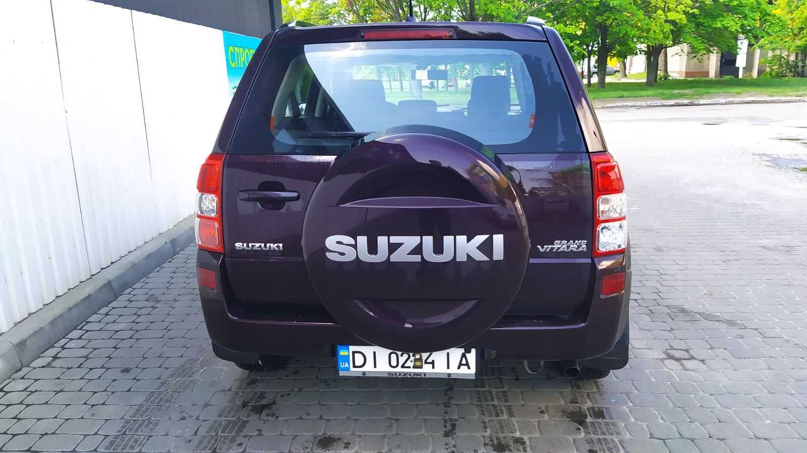 Продам SUZUKI Grand Vitara 2010