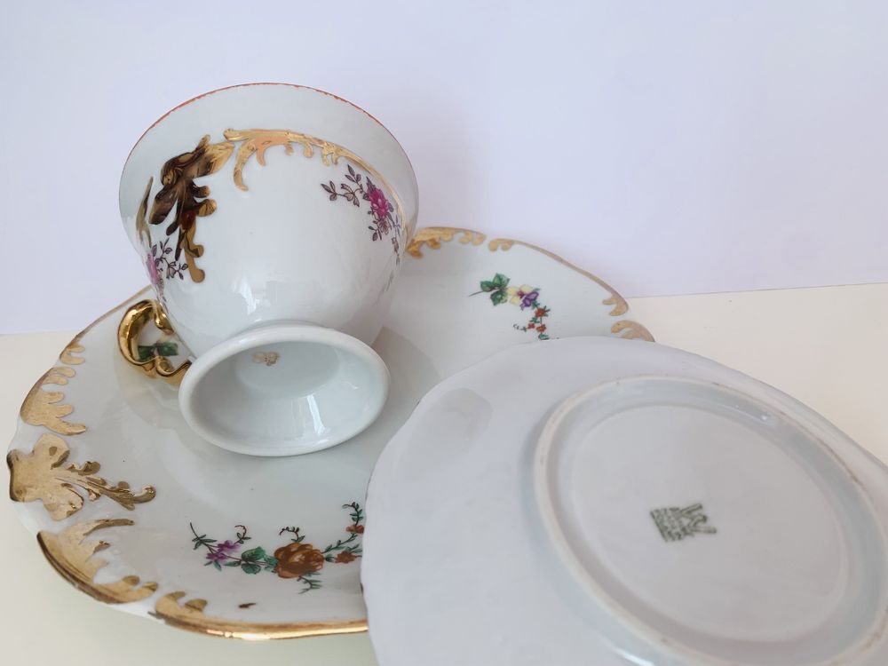 Porcelana Wawel, zestaw śniadaniowy, filiżanka, kwiaty,złote zdobienie