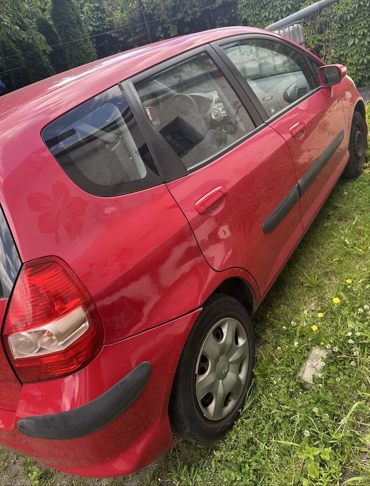 Honda Jazz uszkodzona belka tylna
