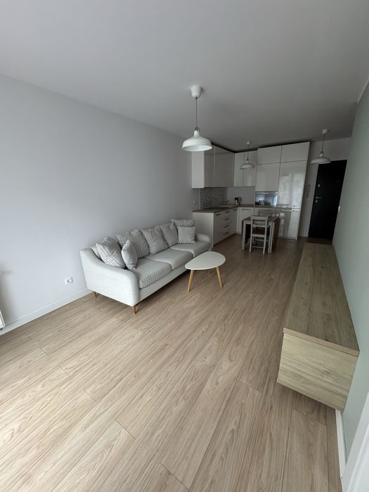 *REZERWACJA*   2pokojowe mieszkanie z balkonem i miejscem postojowym.