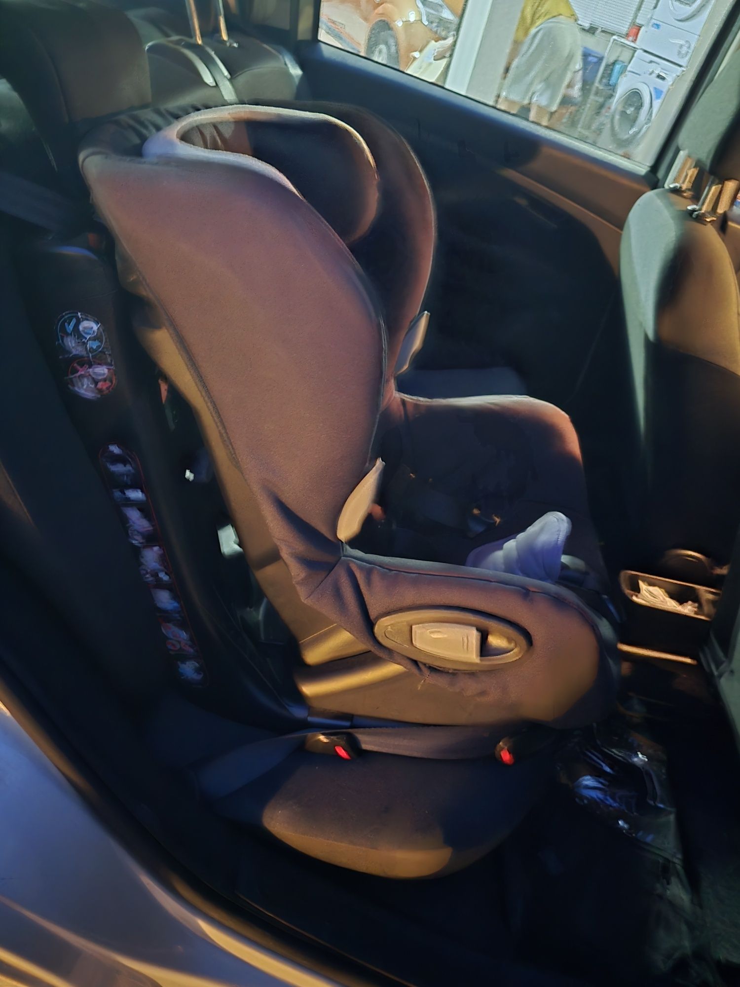 Cadeira auto rotativa bebeconfort axis
