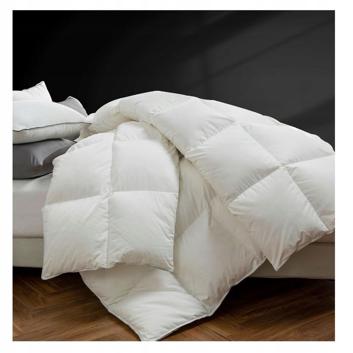 Luksusowa kołdra puchowa 135x200 cm na lato miękka i oddychająca