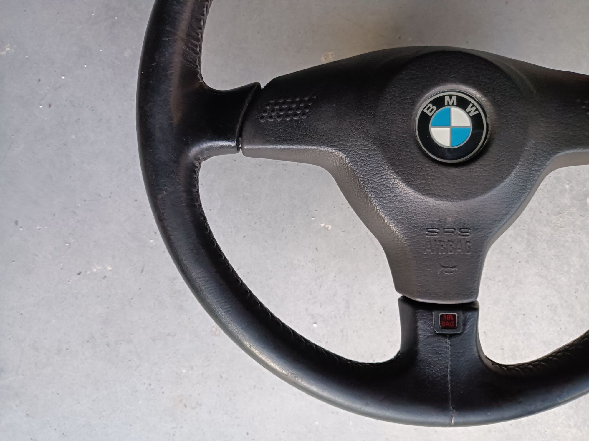 Kierownica sportowa BMW E36 z poduszką powietrzną airbag M3