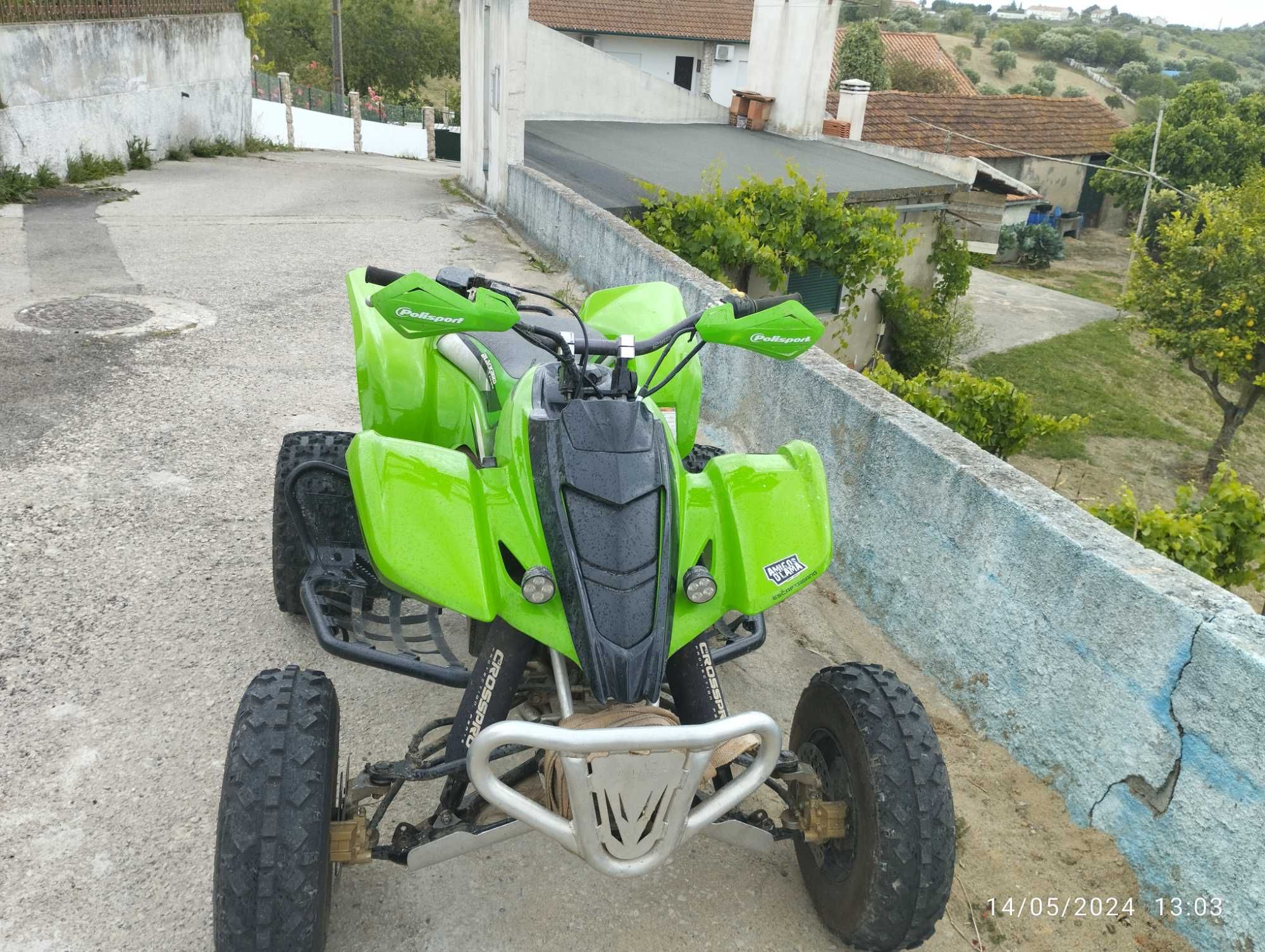 Moto4 Kawasaki KFX 400  de 2003