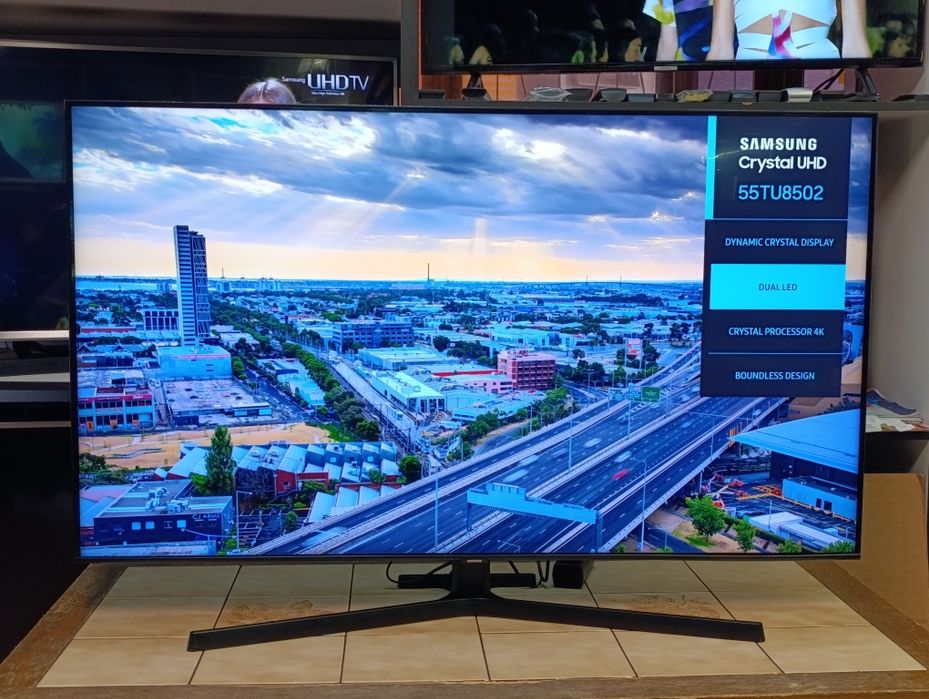 Телевізор Samsung 55 4K Smart TV/ Безрамковий / Ідеальний/ 55TU8502