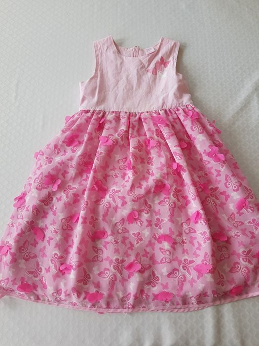 Piękna różowa sukienka z motywem kwiatów 3d r. 116