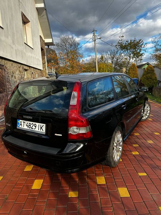 volvo v50 2004 року