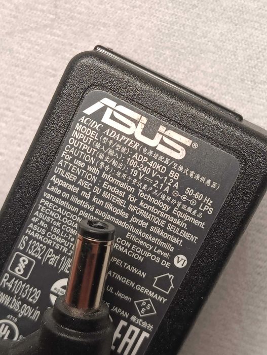 Блок живлення зарядне до ноутбука нетбука ASUS 19V 2.1A (5.5×2.5мм)