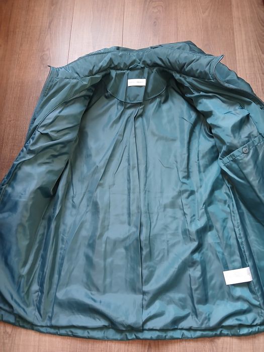 Красива жіноча куртка, стьобана, з паєтками. 48-50р.