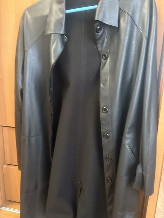 Шкіряний плащ довгий