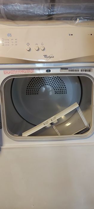 Máquina de lavar e máquina de secar roupa