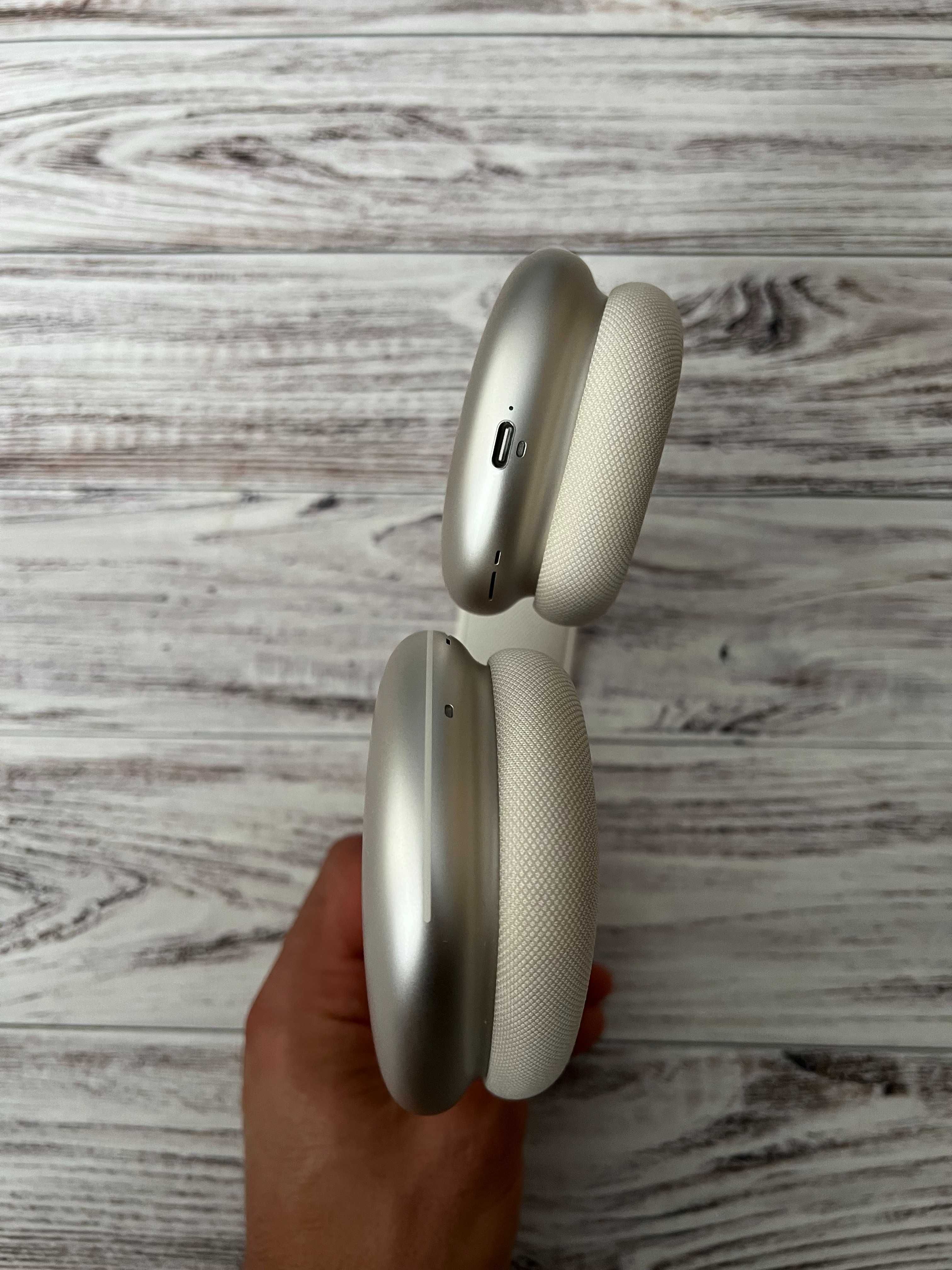 Apple AirPods Max Starlight Open Box