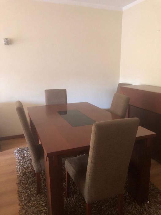 mesa para sala com 6 cadeiras mais aparador