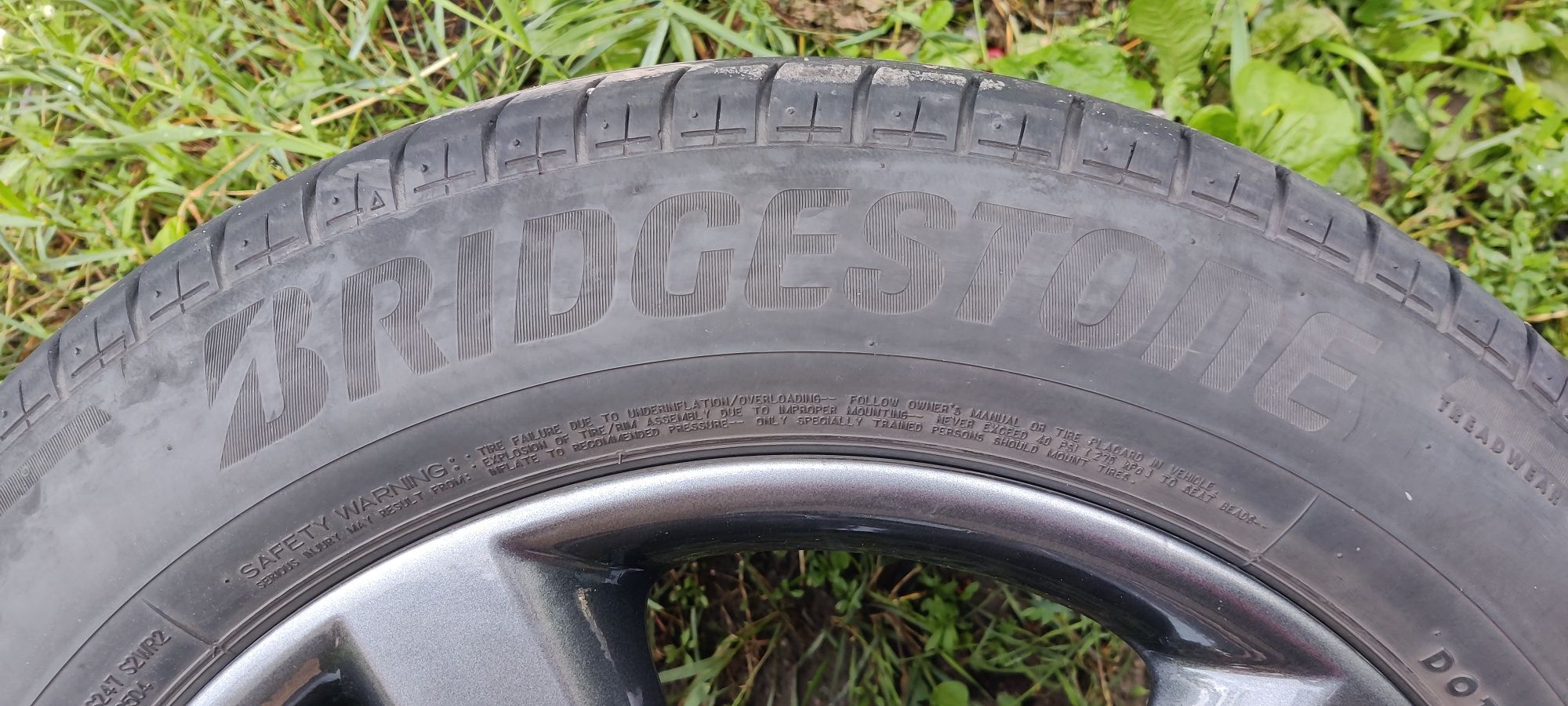 Bridgestone 225/65 r18 літо