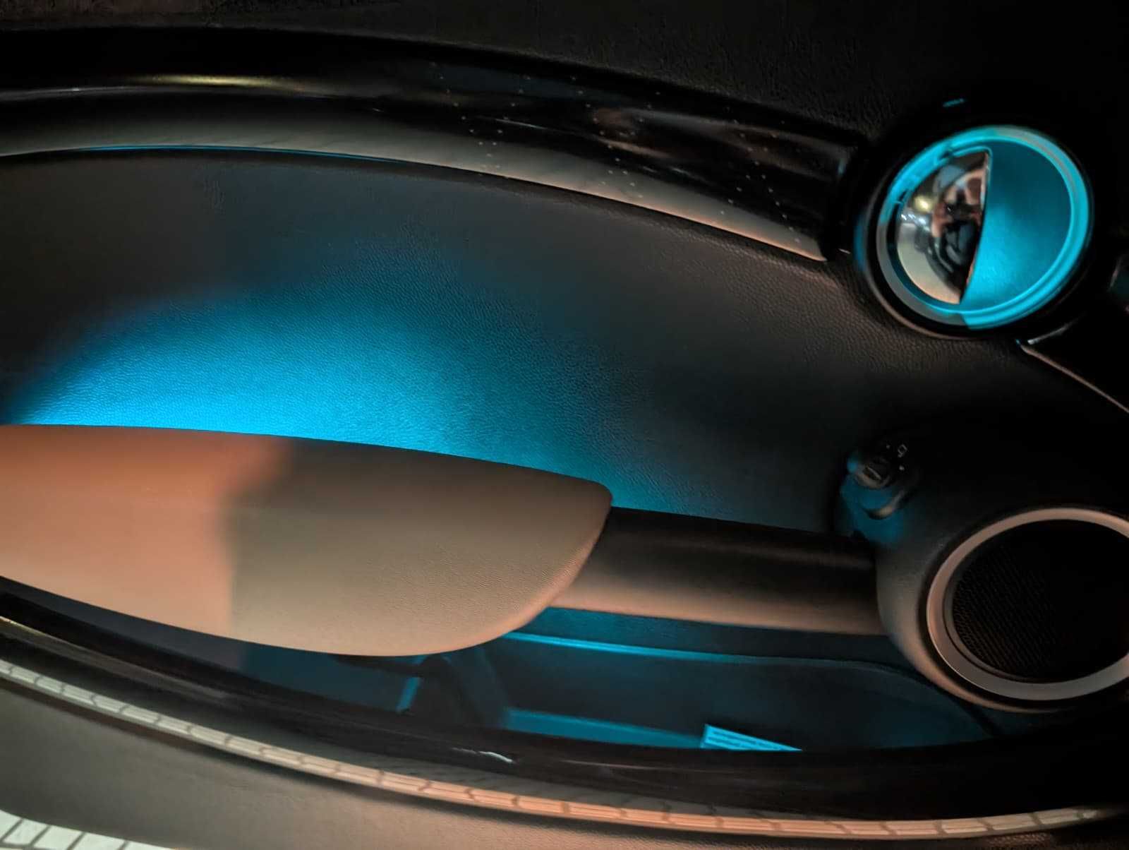 Mini Cooper Baker Street com extras - Impecavel