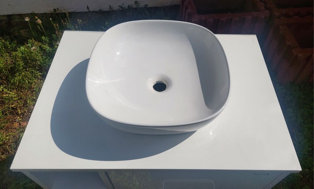 Продам тумбу з умивальником  Imprese