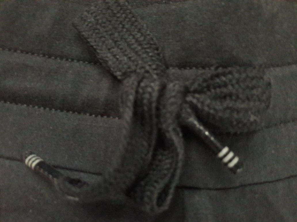 Шорты Adidas essential 100% оригинал.  Новые.