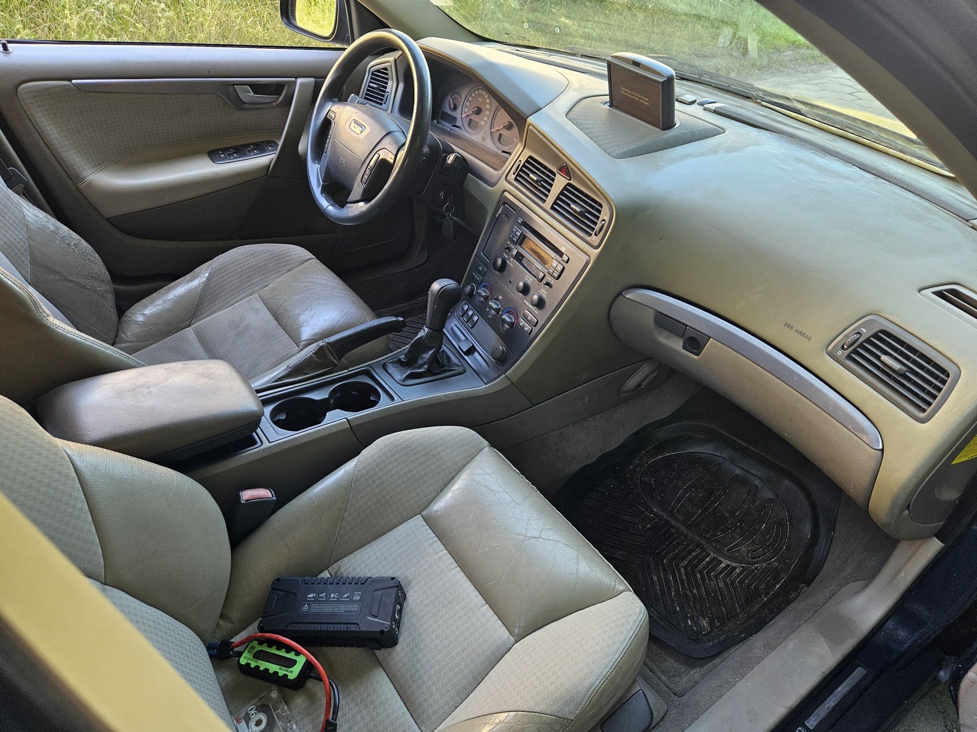 Volvo V70 2001рік 2,4 дизель для військових