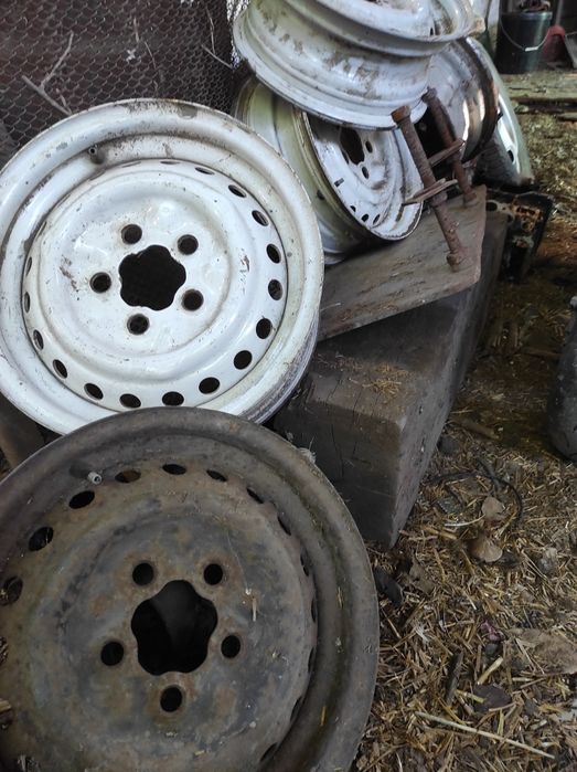 Диски колёса на УАЗс иномарки не знаю с чего