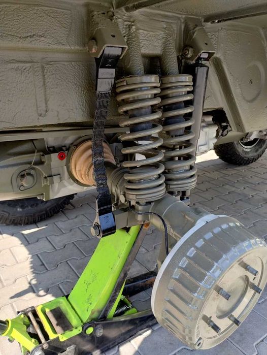 Pinzgauer 4x4 militarny offroad terenowy