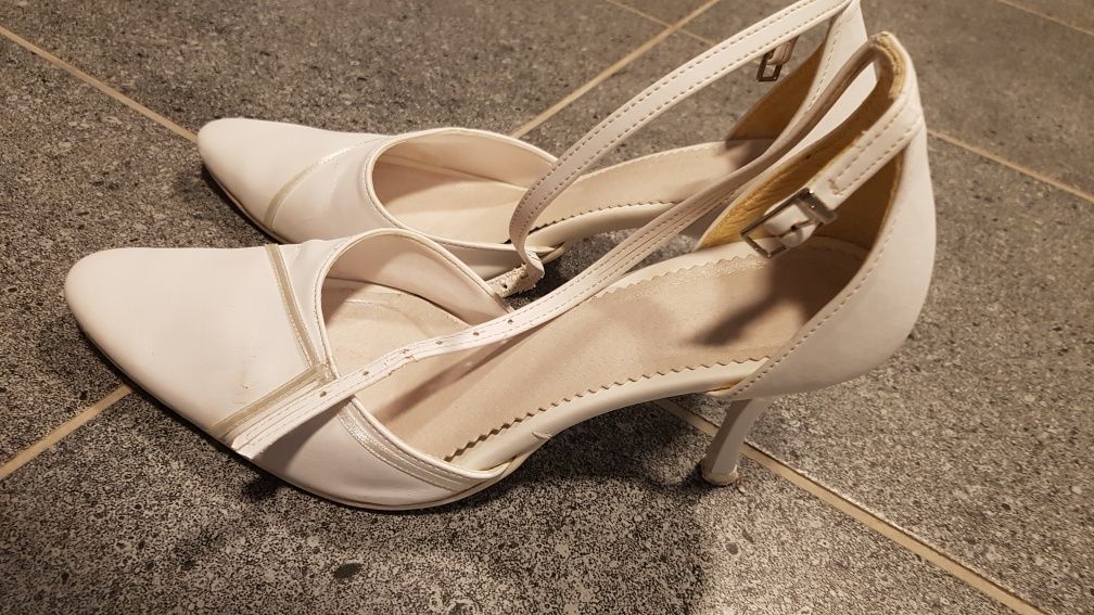 Do oddania buty damskie