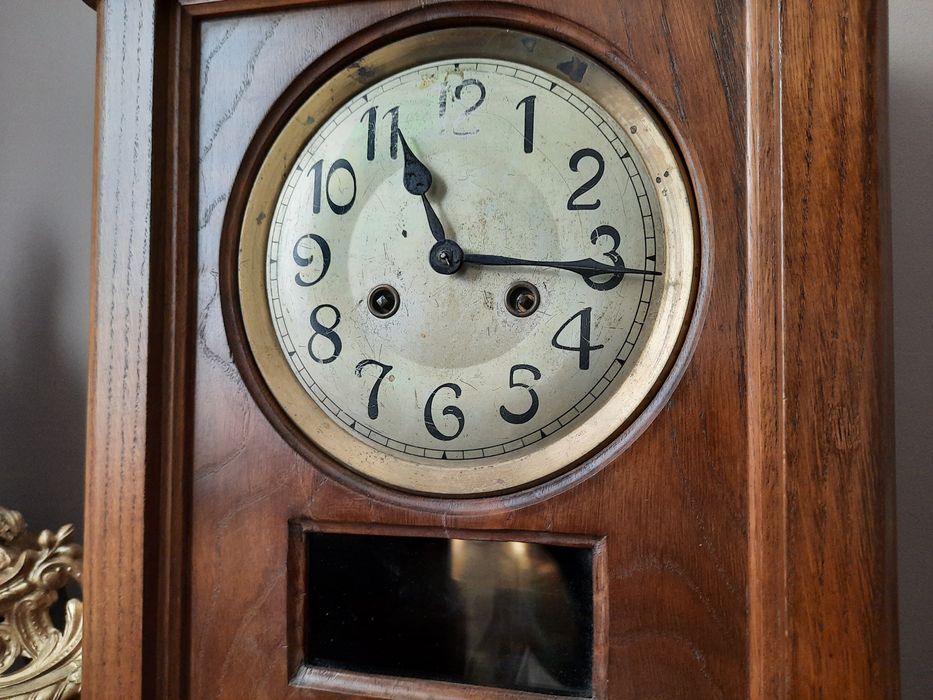 Stary zegar FMS w dębowej skrzyni