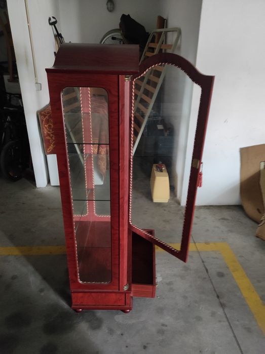 Vitrine / cristaleira