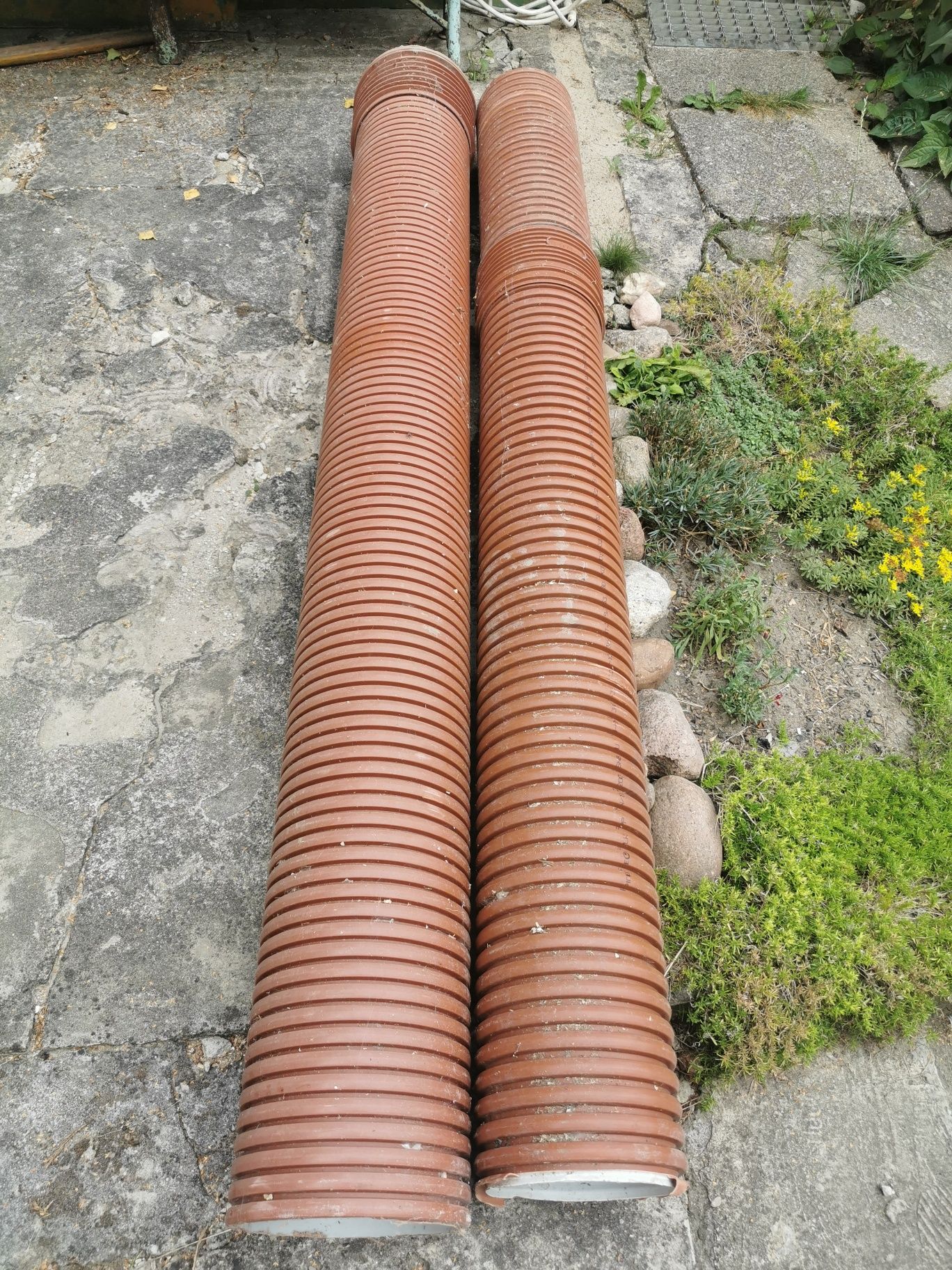 2 rury kanalizacyjne 2x2m fi 200