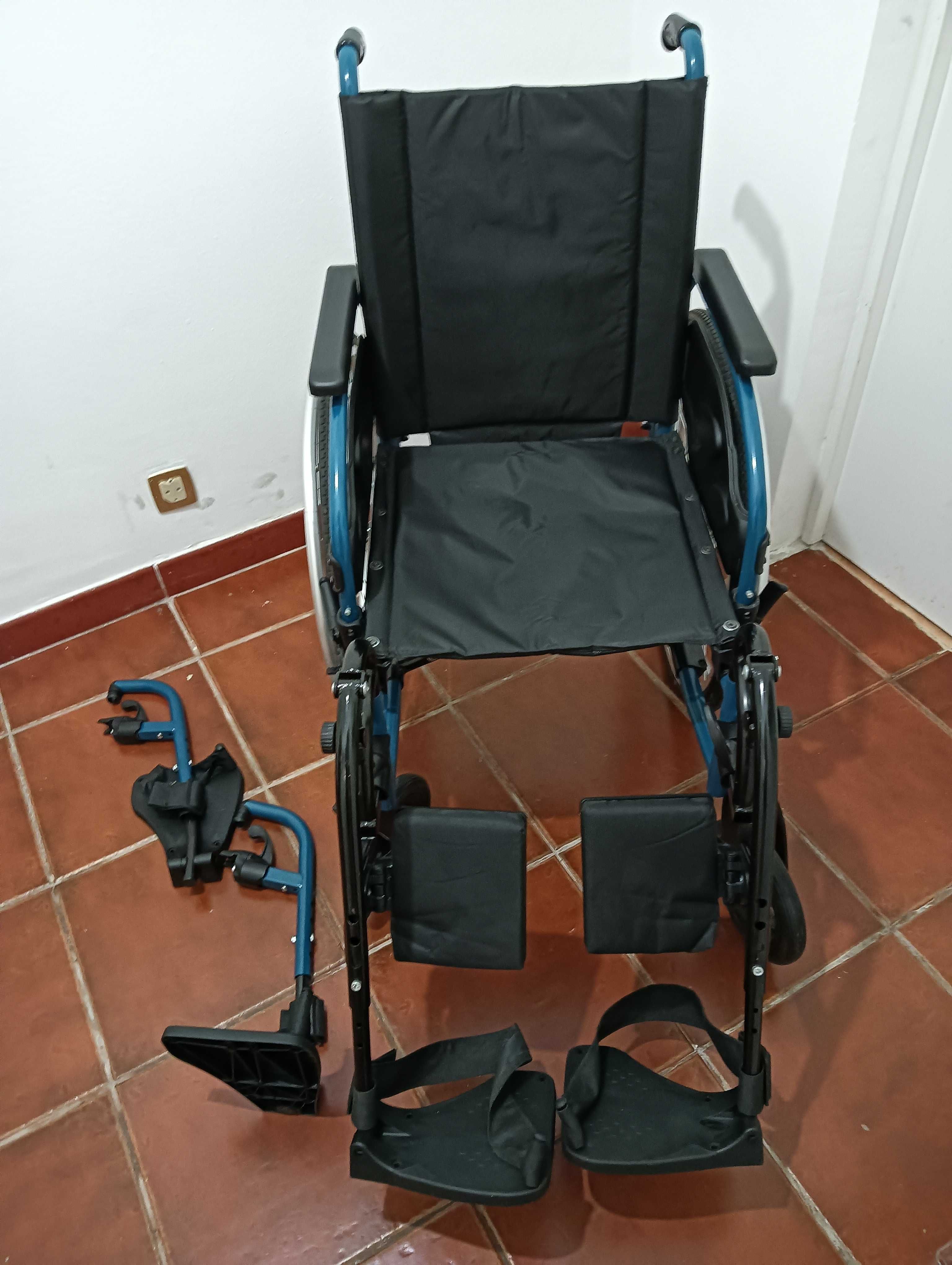 Cadeira de Rodas Action 1R Azul T43