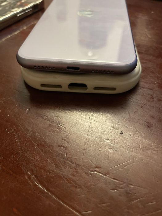 Iphone 11 roxo 64gb