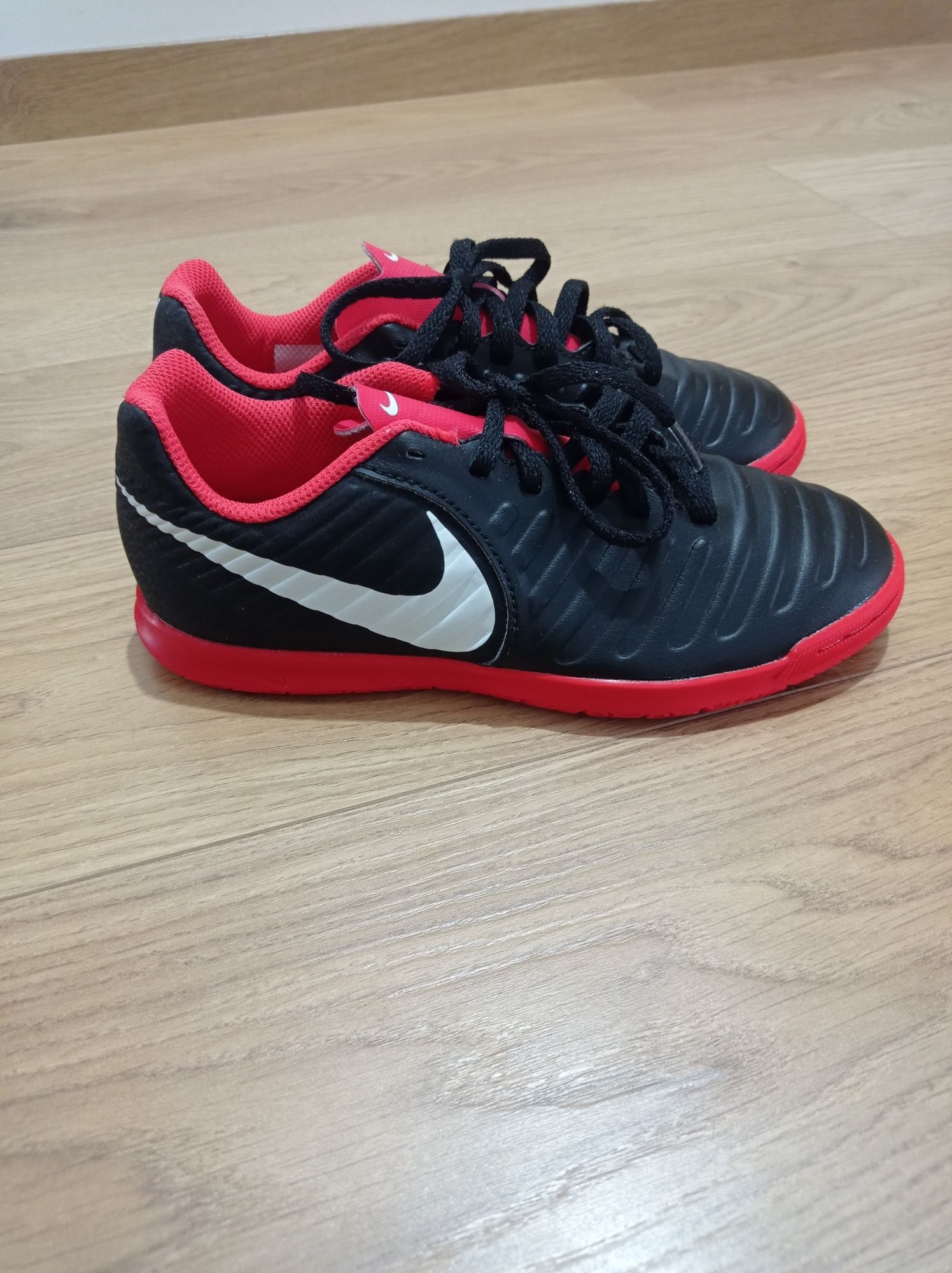 Buty, buty sportowe Nike rozmiar 34