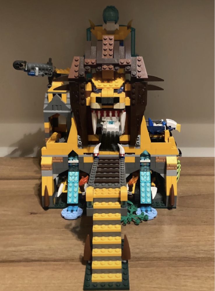 Sprzedam archiwalny zestaw Lego Chima 70010