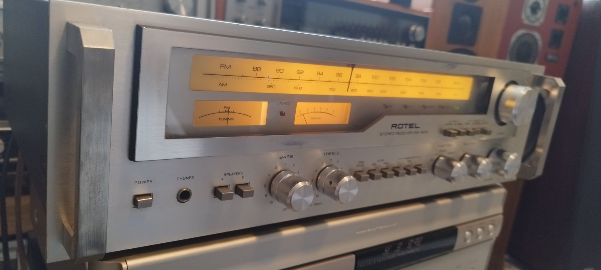 Amplituner "Rotel RX -803"