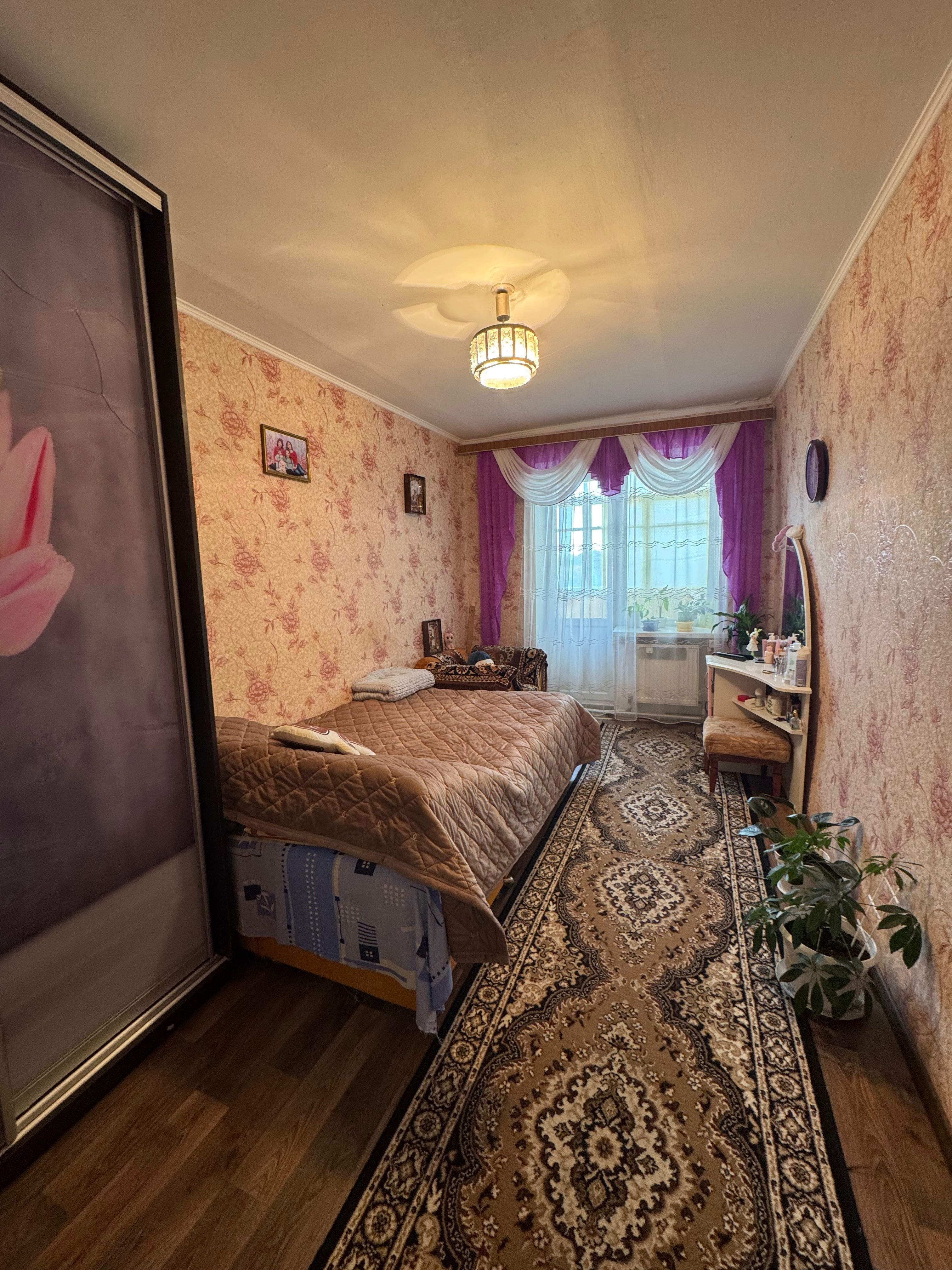 Продаж чотири кімнатної квартири в санаторному місті Хмільник