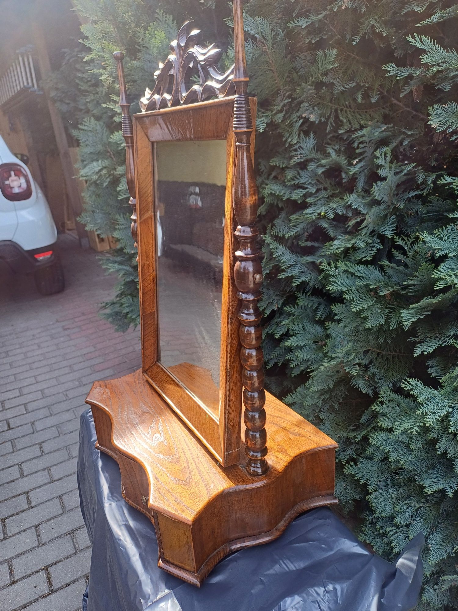 Stara toaletka przenośna