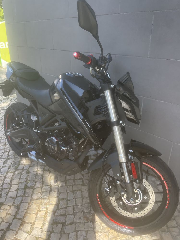 Vendo Voge 125R 2025