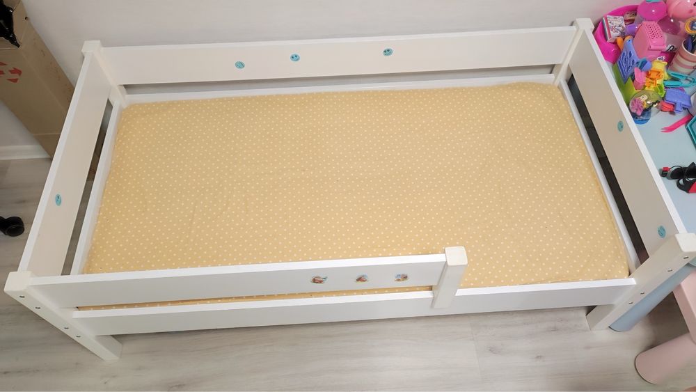 Ліжко дитяче біле з матрасом (нове)