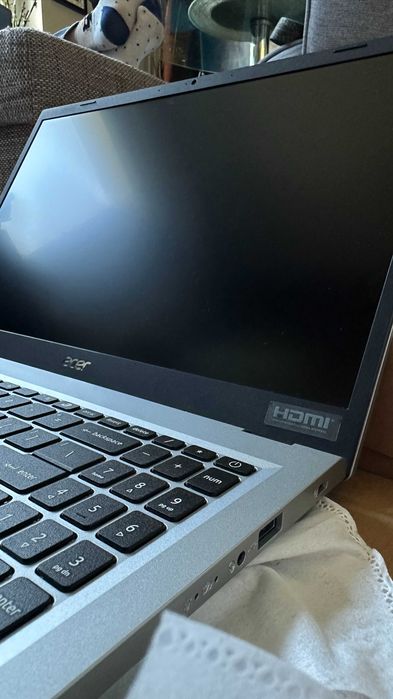 Laptop ACER Extensa 15  15.6" IPS i7 16GB RAM 512GB SSD  na gwarancji